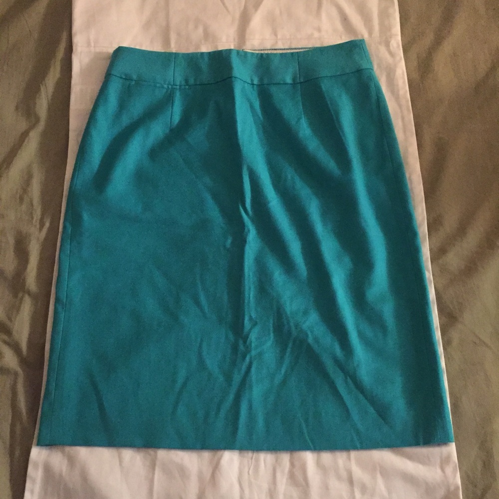 NWT J. Crew 100% Wool No. 2 Pencil Skirt - Picture 2 of 4